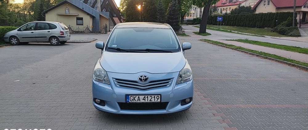 Toyota Verso cena 36000 przebieg: 256000, rok produkcji 2010 z Żukowo małe 121